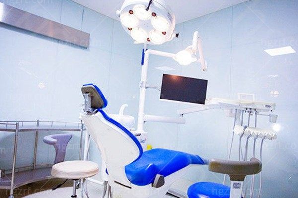 北京十大口腔医院排行有哪些？哪家医院种植牙技术好？