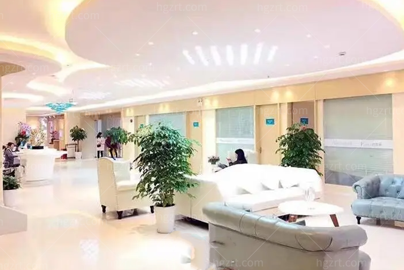 上海金云波的眼袋手术做的好吗