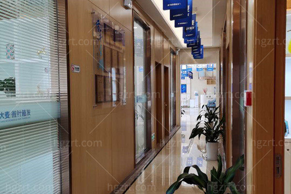 武汉大麦微针植发医院走廊