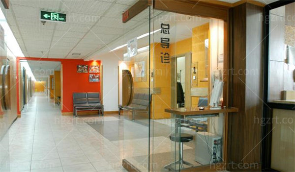 北京爱尔英智眼科医院大厅