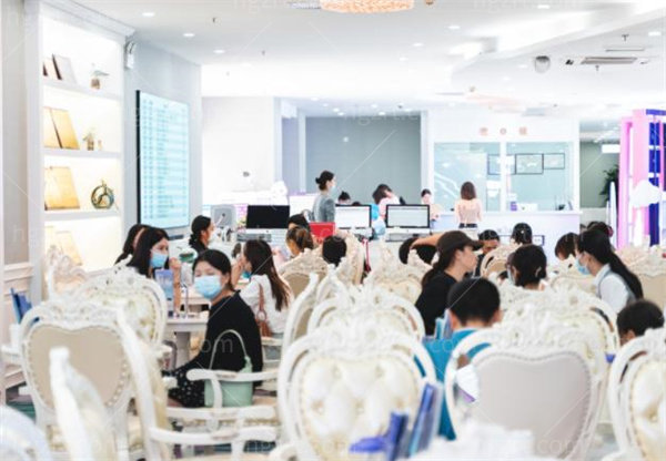 昆明华美美莱整形医院医生名单推荐