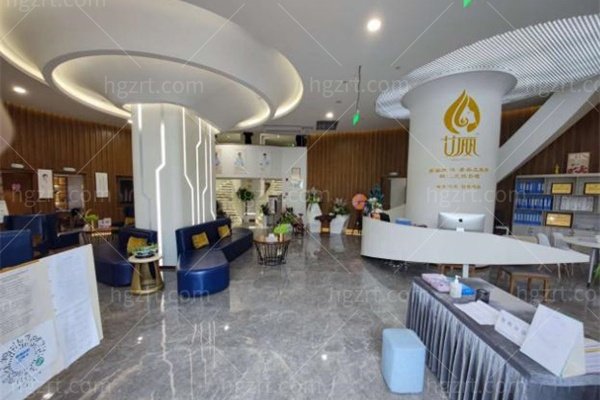 重庆艾俪整形医院价格表公开：眼综合、鼻综合多少钱？这份清单全讲透