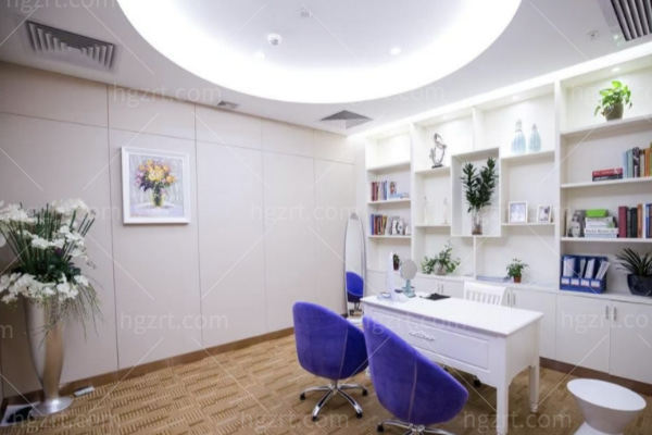 东莞爱思特整形医院周年庆优惠大放送,皮肤抗衰+整外私密优惠多多