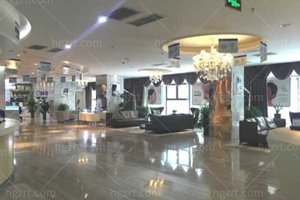 打听过了！乌鲁木齐美奥口腔两家店，在天山区/新市区收费透明看牙挺实在