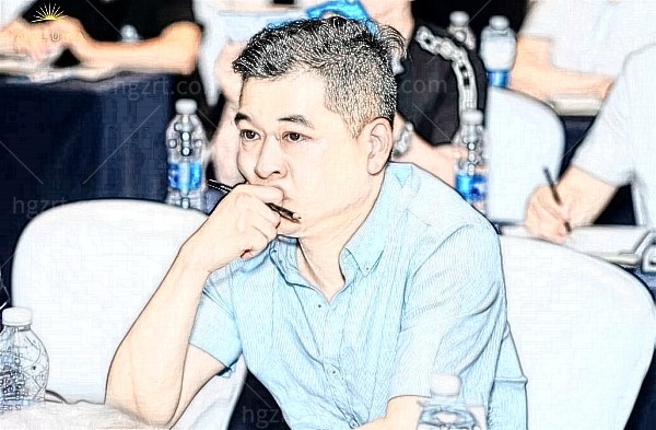 郑州东方隆鼻李冰简历