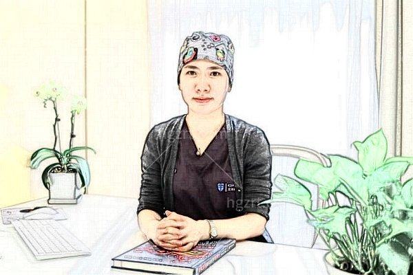 北京师丽丽双眼皮修复技术好吗？和李燕谁修复双眼皮更好？