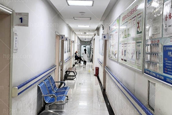 平顶山眼科医院 (4).jpg