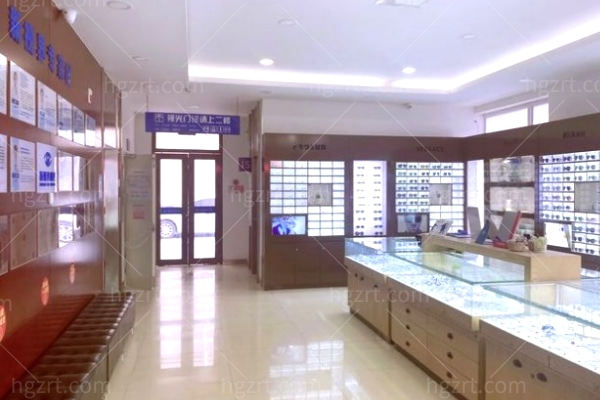 青岛新视界光华眼科医院 (3).jpg