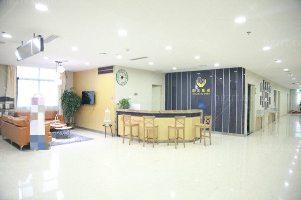 深圳港龙妇产医院大厅