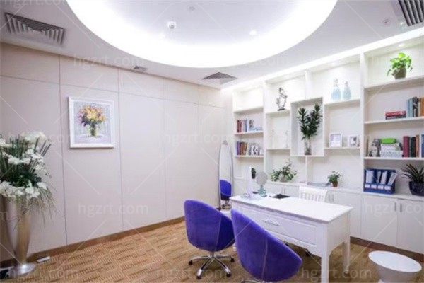 东莞丽美丽格这波操作太狠了!充值最高5.5折,爆款项目低至88元,闺蜜同行还有免费好礼！