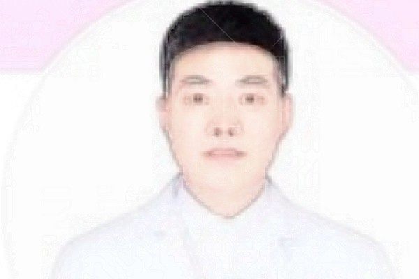 侯亚伟